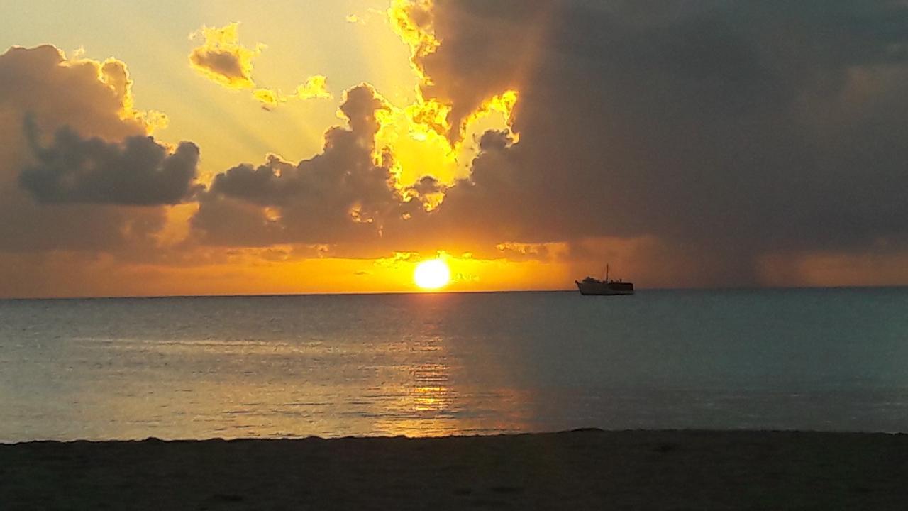 Hotel Pic-Nic Beach Corn Island Exterior foto
